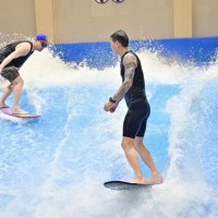 四季恒温  室内滑板水上冲浪 模拟机定制 冲浪模拟器厂家